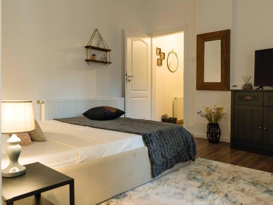 Cozy Studio Next To House Of Parliament Bukarest Exterior foto